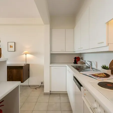 شقة Sunny With Terrace At 100 Meters From Beach