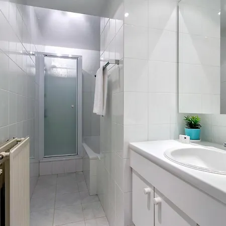 Sunny With Terrace At 100 Meters From Beach شقة